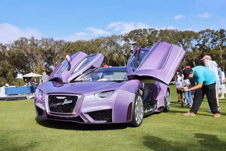 Giá xe Hispano Suiza Carmen Boulogne có mức bán ra khởi điểm từ 1,65 triệu Euro (khoảng 41,05 tỷ đồng). Nếu tính cả bản "thường" thì sẽ có tổng cộng 19 chiếc Carmen được sản xuất.