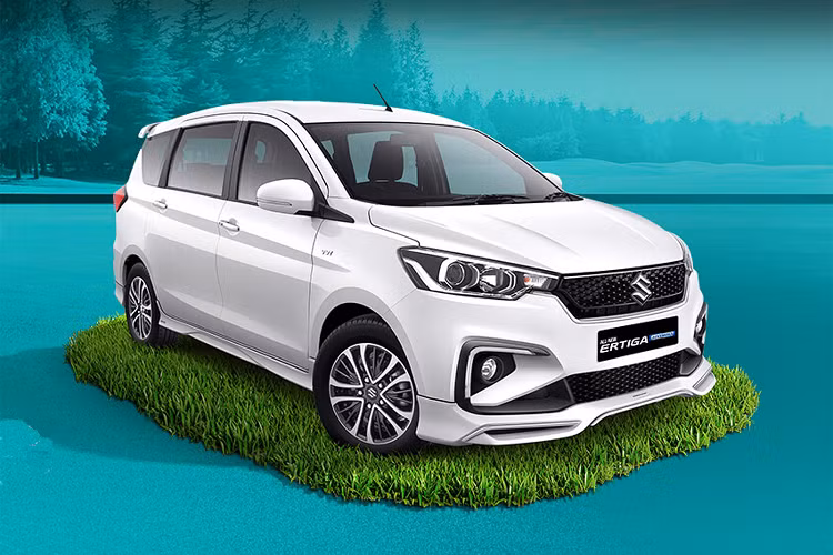 Sở hữu thiết kế thể thao, khỏe khoắn và nổi bật, Ertiga Hybrid khi bán chính thức tại thị trường Việt Nam, hứa hẹn trở thành dòng xe đầu tiên trong phân khúc sử dụng động cơ xăng lai điện nhẹ.