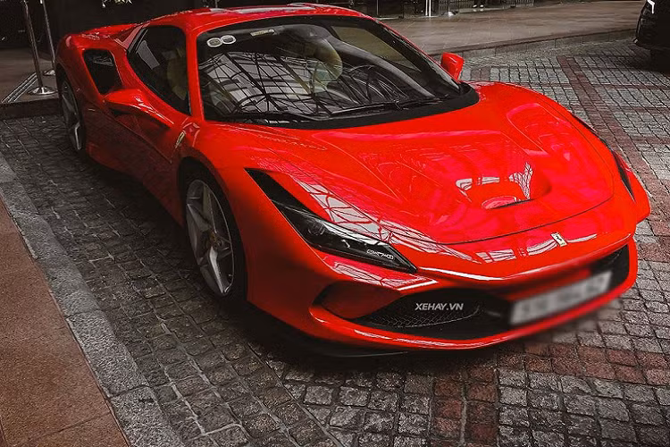 Chi tiet Ferrari F8 Spider chinh hang khong duoi 20 ty tai Viet Nam