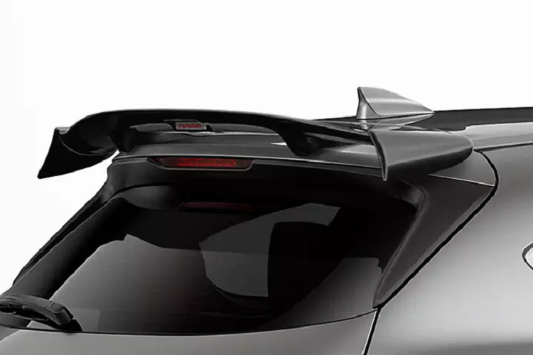 Nếu không muốn mua trọn bộ phụ kiện Auto Exe cho Mazda CX-8 thì người dùng vẫn có thể mua từng bộ phận ở trên với giá bán khởi điểm 23.650 yên (khoảng 4,1 triệu đồng) cho vè che ở cửa sổ, 85.800 yên (khoảng 15 triệu đồng) cho bộ khuếch tán phía sau.