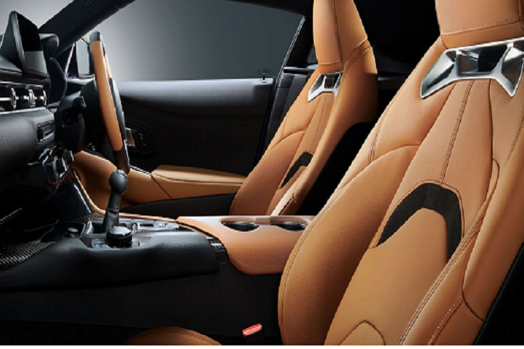 Mẫu xe Toyota GR Supra Matte White Edition giới hạn sở hữu bộ mâm có kích thước 19 inch hoàn thiện với màu sơn Xám Frozen Gunmetal, xe được trang bị thêm với phần cùm phanh màu đỏ.Trang bị này trông khá giống với phiên bản 2023 Toyota GR Supra A91-MT được bán ra tại Mỹ với số lượng sản xuất giới hạn 500 chiếc.