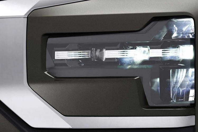 Dự kiến, Mitsubishi Xpander Cross 2023 về Việt Nam sẽ tiếp tục được nhập khẩu nguyên chiếc từ Indonesia như phiên bản cũ. Do đó, sẽ không ngạc nhiên khi Mitsubishi Xpander Cross 2023 ở Việt Nam sở hữu thiết kế, trang bị và động cơ giống hệt xe tại Indonesia.