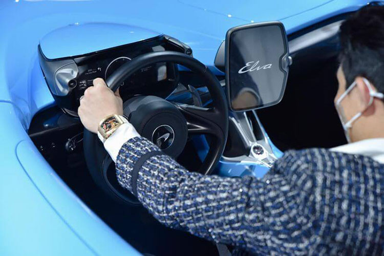 Thông tin việc Minh Nhựa tậu McLaren Elva sẽ giúp không ít người yêu xe trong nước có thêm động lực để ngóng chờ vào bom tấn của hãng xe Anh quốc này sẽ có mặt tại Việt Nam.