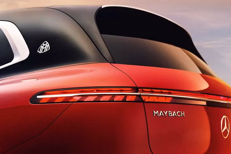 Cụm màn hình này cũng sở hữu đồ họa Maybach độc quyền. Hệ thống âm thanh Dolby Atmos được nâng cấp đem lại trải nghiệm tốt hơn so với Mercedes- Benz EQS.