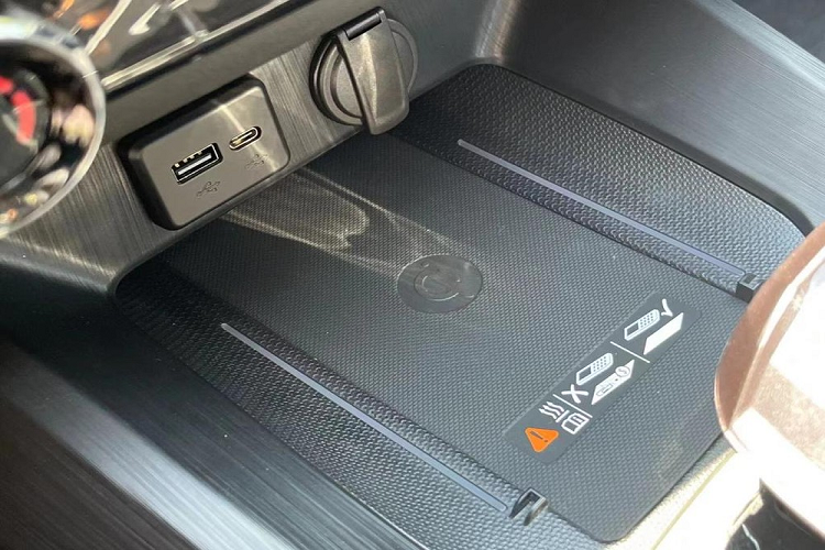 Động cơ này thậm chí còn yếu hơn 4 mã lực so với phiên bản cũ. Thứ hai là động cơ 4 xi-lanh, tăng áp, dung tích 1.3L, tạo ra công suất tối đa 156 mã lực. Động cơ dự kiến tiếp tục kết hợp với hộp số 6 cấp như cũ.