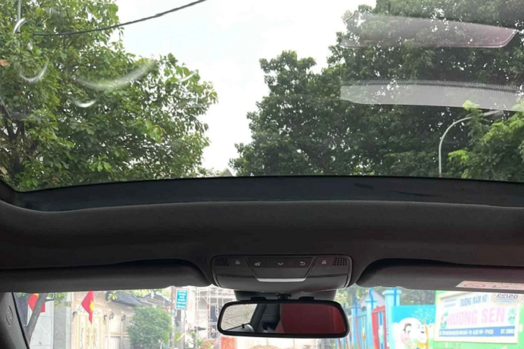 “Trái tim” của Mercedes-AMG C43 Coupe đời 2018 chính là động cơ xăng V6 dung tích 3.0L tăng áp, cho công suất tối đa 367 mã lực tại vòng tua 5.500 – 6.000 vòng/phút và mô-men xoắn cực đại 520 Nm tại dải vòng tua 2.000 – 4.200 vòng/phút.