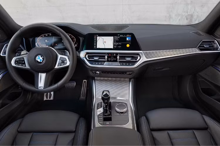 Theo đó, thông tin mới nhận được cho hay bản 320i Sport Line tiêu chuẩn của BMW 3-Series bản lắp ráp trong nước sẽ có giá bán khoảng 1,4 tỷ đồng, bản 320i M Sport tầm trung có giá khoảng 1,55 tỷ đồng còn bản 330i M Sport cao cấp nhất có giá khoảng 1,7 tỷ đồng.