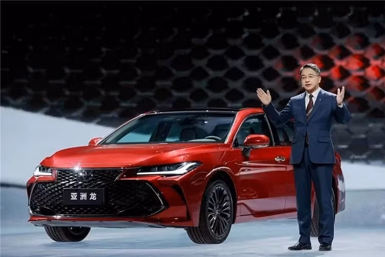 Toyota Avalon 2022 van “song dai”, vua ra mat sat vach Viet Nam