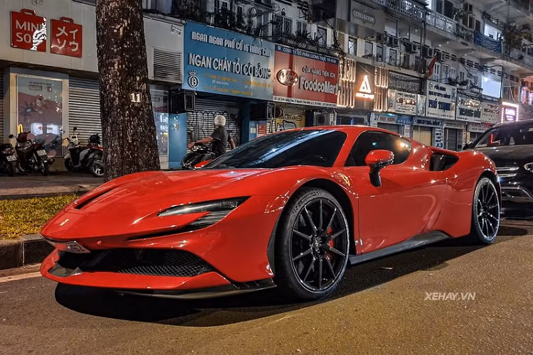Ferrari SF90 Stradale dau tien ve Viet Nam hon 40 ty o Sai Gon