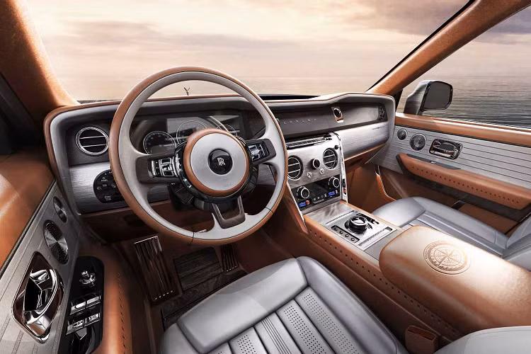 Chính từ đây, thương hiệu Carlex tin chắc rằng phiên bản Yachting chắc chắn sẽ chinh phục trái tim của những người hâm mộ sự sang trọng và tinh thần năng động, thư thái đậm chất “biển cả” với nguồn cảm hứng bất tận từ những chiếc du thuyền cao cấp.