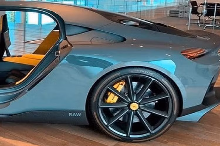 Nếu chỉ dùng mô-tơ điện, siêu phẩm Koenigsegg Gemera nhăm nhe về Việt Nam trong năm 2023 có thể chạy hết quãng đường 50 km. Con số này sẽ tăng lên 950 km với động cơ đốt trong của xe.