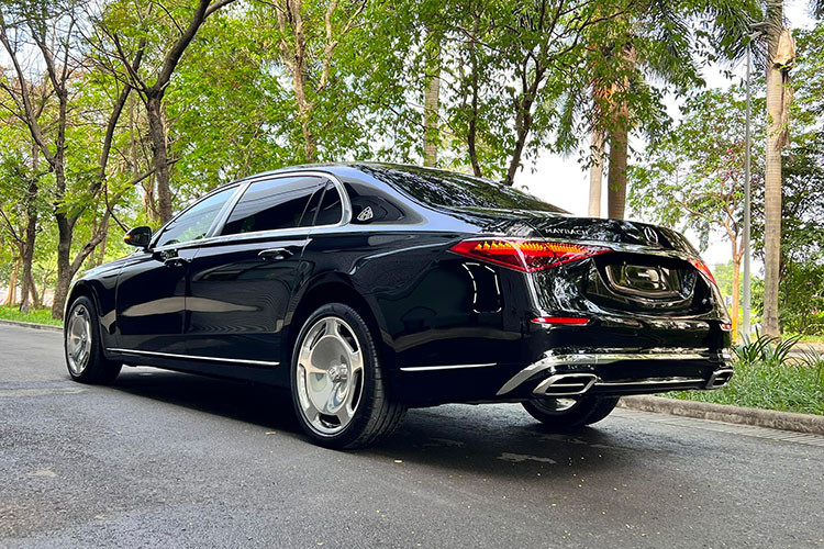 Dòng xe siêu sang Mercedes-Maybach S450 4Matic thế hệ mới chỉ mới được phân phối chính hãng và bàn giao trong tháng 12 này, vì thế Minh Nhựa có thể nằm trong các khách hàng đầu tiên đặt mua và được giao xe Mercedes-Maybach S450 4Matic 2022.