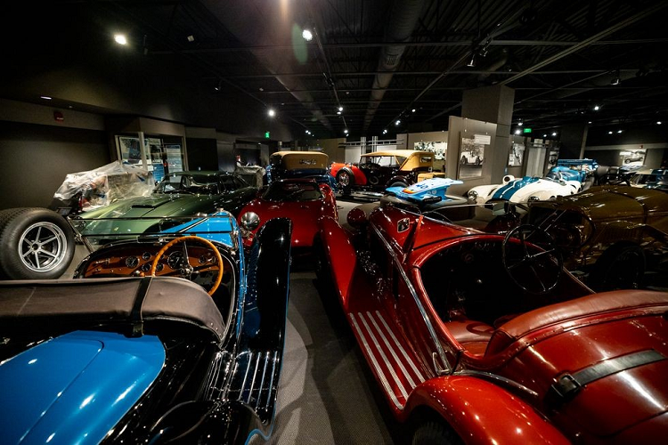 Tổng cộng, toàn bộ quá trình di chuyển xe kéo dài trong khoảng 12 tiếng đồng hồ. Nhân viên bảo tàng bắt tay vào công đoạn chuẩn bị đầu tiên vào ngày 25/9/2022. Đến khoảng 14 giờ 30 phút chiều ngày 26/9, nhân viên bảo tàng đã hoàn tất công việc chuẩn bị.