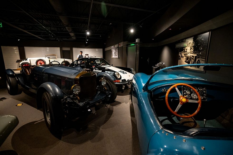 Sau khi cơn bão tan, nhân viên bảo tàng lại tiếp tục bắt tay vào việc đưa mọi thứ trở lại như tình trạng ban đầu. Quá trình này kéo dài khoảng 40 tiếng đồng hồ vì nhân viên bảo tàng không còn vội như trước khi cơn bão đến. Những bảo tàng xe hơi như Revs Institute là nơi gìn giữ một phần lịch sử của ngành công nghiệp ô tô và bảo vệ những chiếc xe khỏi "mẹ Thiên nhiên".