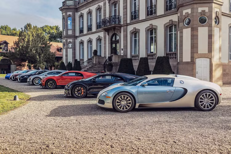  Sự kiện Bugatti Festival hàng năm do Enthousiastes Bugatti Alsace (EBA) tổ chức đã thu hút khoảng 56 mẫu Bugatti cổ điển cũng như hai chiếc Bugatti Veyron, một chiếc Veyron Grand Sport, một chiếc Chiron Sport và một chiếc EB110 hàng hiếm nhập lại từ Mỹ. Trong số những chiếc kinh điển đã tham gia sự kiện là Type 13, Type 35, Type 44, Type 49, Type 57 và Type 101.