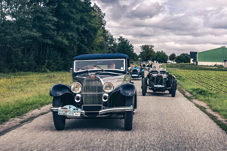 Chủ tịch của Bugatti Automobiles, Christophe Piochon cho biết: “Khi chúng tôi gọi Molsheim là quê hương của Bugatti, chúng tôi muốn nói đến theo nghĩa chân thật nhất của từ này. Đúng vậy, những chiếc xe được chế tạo thủ công ở đây, nhưng đó là một mối liên hệ sâu sắc hơn nhiều.