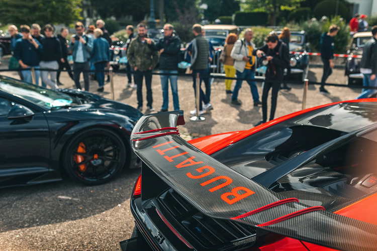 Chuyến thăm Molsheim giống như một cuộc hành hương dành cho những người đam mê thương hiệu Bugatti, mang đến sự hiểu biết sâu sắc hơn về con người đã bắt đầu cuộc hành trình này và những chiếc xe đã viết nên những trang sử. Chúng tôi tự hào tiếp tục di sản này bằng cách hỗ trợ Lễ hội Bugatti và duy trì ngôi nhà của Bugatti ở Alsace”.