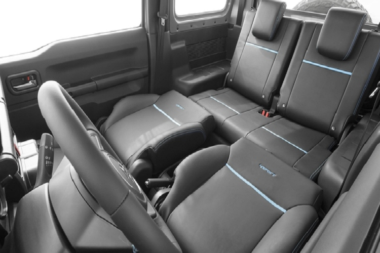 Sức mạnh được truyền tới cả bốn bánh thông qua hộp số tự động 4 cấp và hệ dẫn động bốn bánh AllGrip Pro.