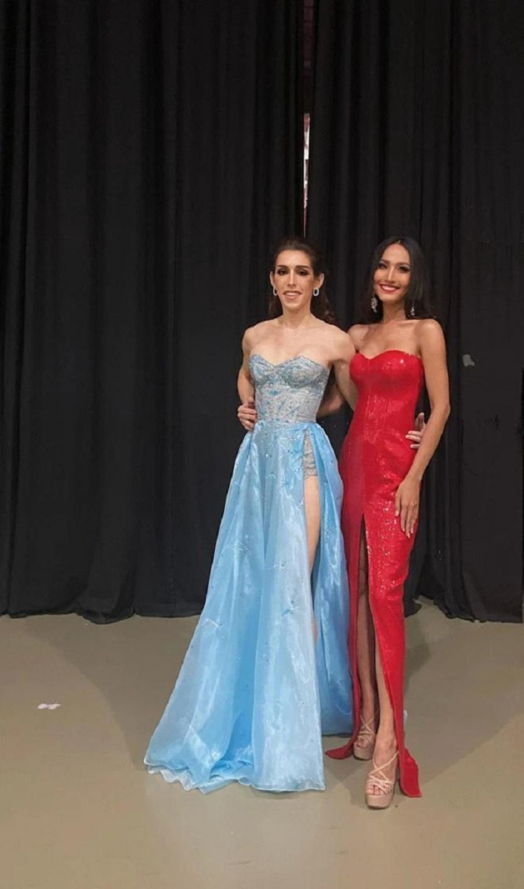 Dàn hậu Việt đi thi quốc tế: Đỗ Thị Hà, Kim Duyên ghi điểm tuyệt đối khi cho đối thủ mượn váy áo - Hình 12 Dan hau Viet di thi quoc te: Do Thi Ha, Kim Duyen ghi diem tuyet doi khi cho doi thu muon vay ao-Hinh-12