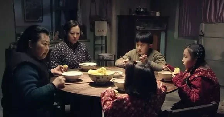 3 nguyen nhan chinh khien gia dinh ''khong the kha len duoc''