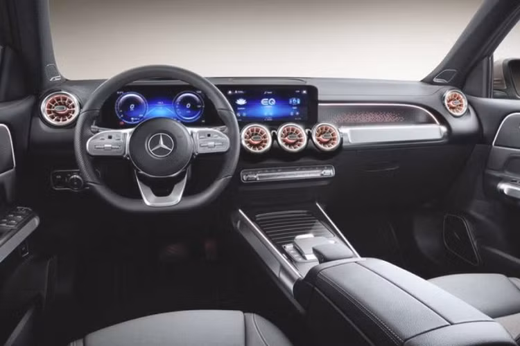 Mercedes-Benz chưa đưa ra ước tính phạm vi di chuyển của động cơ EQB. Tuy nhiên, dựa trên thang đo WLTP, EQB 300 và EQB 350 có phạm vi di chuyển tối đa lần lượt là 420km và 370km sau mỗi lần sạc đầy.