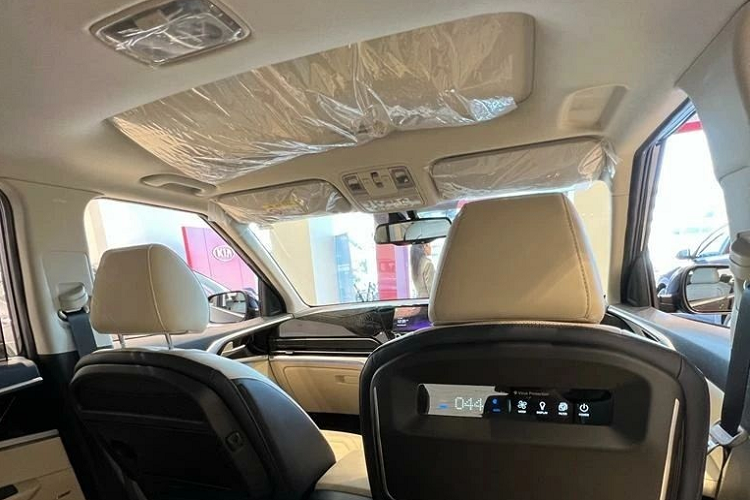 Cuối cùng là động cơ xăng 4 xi-lanh, tăng áp, dung tích 1.4L, sản sinh công suất tối đa 140 mã lực và mô-men xoắn cực đại 242 Nm. Hai động cơ 1.5L sẽ kết hợp với hộp số sàn 6 cấp tiêu chuẩn hoặc hộp số tự động 6 cấp tùy chọn. Trong khi đó, động cơ xăng 1.4L đi với hộp số sàn không chân côn iMT hoặc hộp số tự động ly hợp kép 7 cấp. Xe có 3 chế độ lái là Sport, Eco và Normal. 