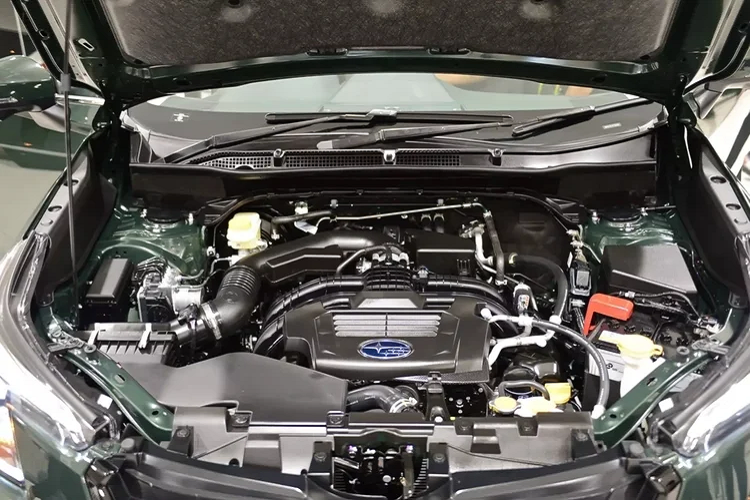 Tính năng Phanh Tránh Va Chạm và Kiểm Soát Hành Trình Thích Ứng cũng được cải tiến. Đặc biệt tính năng Phanh Tránh Va Chạm bao quát được nhiều tình huống giao thông hơn ở các giao lộ nhờ vào bộ stereo camera cải tiến theo phương ngang, cũng như phương dọc. Từ đó, người lái được hỗ trợ quan sát cả bên trái và phải, trong làn đường của mình cũng như các làn đường lân cận.