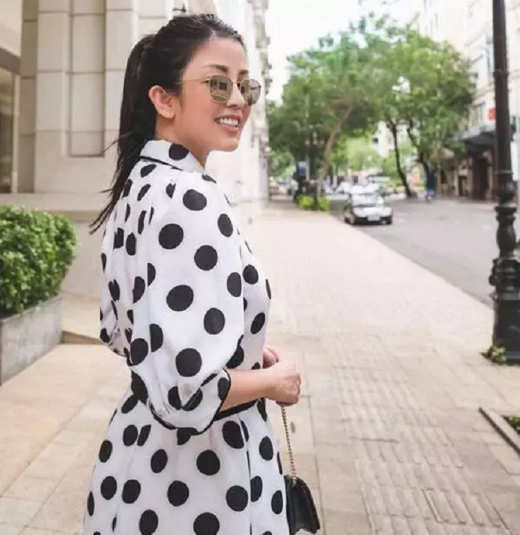 Danh tinh me 2 con o Sai thanh, tuoi 50 ma tre nhu gai doi muoi-Hinh-2