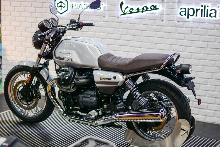 Moto Guzzi V7 gan 400 trieu dong tai Viet Nam co gi dac biet?