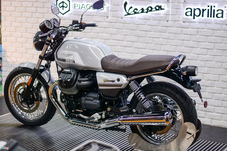 Moto Guzzi V7 gan 400 trieu dong tai Viet Nam co gi dac biet?
