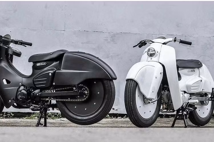 Đi kèm với đó là một bộ lốp lớn hầm hố. Ngoài ra, một số chi tiết nguyên bản của chiếc Super Cub vẫn được hãng giữ lại, chỉ tinh chỉnh nhìn gọn gàng, thanh thoát hơn.