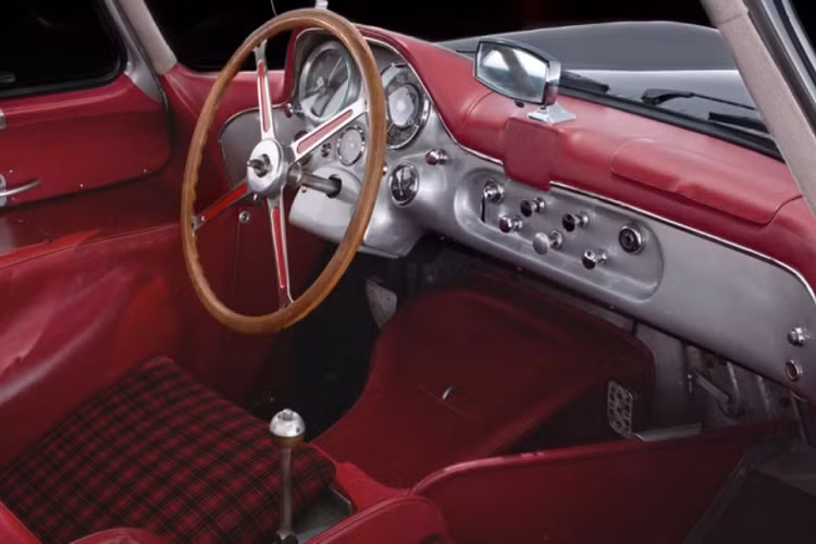 Brian Rabold, phó chủ tịch của Hagerty chia sẻ: "Những chiếc xe đua có đời từ những năm 1930-1950 của họ rất hiếm và hầu hết vẫn thuộc sở hữu của nhà máy, vì vậy bất kỳ chiếc nào tung ra thị trường đều được săn đón rất nhiều".