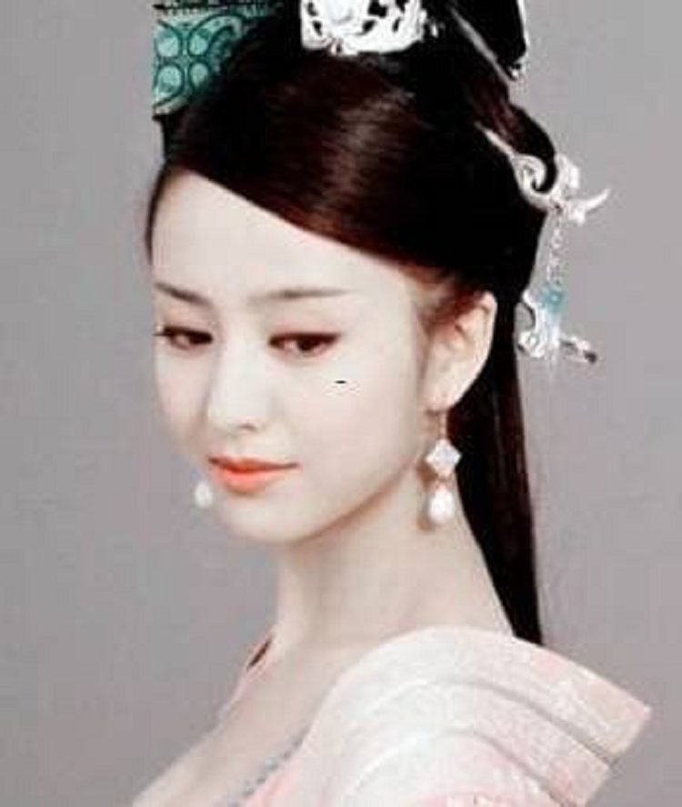 Người này dễ dàng nắm bắt được của cải và tạo ra của cải trong đời, người như vậy không chỉ gặp may mắn giàu có mà còn có khả năng giữ của cải rất mạnh. * Thông tin trong bài chỉ mang tính tham khảo, chiêm nghiệm