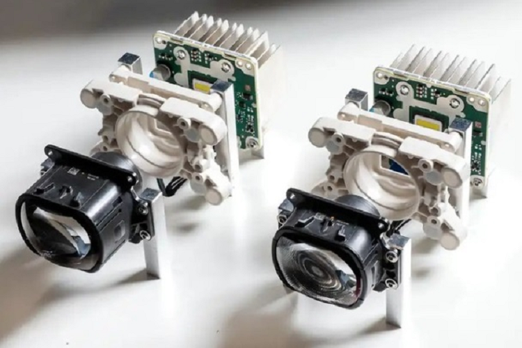 Theo thiết kế, Porsche sẽ sử dụng công nghệ micro LED. Bốn cụm đèn sẽ có 16.384 bóng LED hoặc điểm ảnh, trong khi đèn LED ma trận hiện tại chỉ có 84 bóng LED trên mỗi cụm đèn pha.