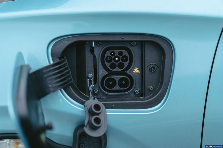 Ngoài ra, mẫu xe này có thể cung cấp cả điện cho các thiết bị ngoại vi. Trong thời gian qua, đã có không ít hãng xe Trung Quốc bán ôtô điện ở thị trường Thái Lan.