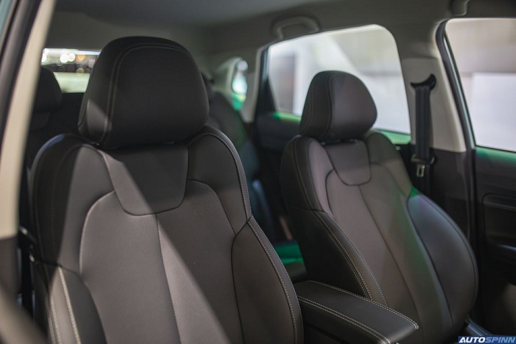 "Trái tim" của mẫu ôtô điện Trung Quốc này là mô-tơ điện mạnh 95 mã lực và mô-men xoắn cực đại 150 Nm. Mô-tơ kết hợp với cụm pin lithium-ion 38,5 kWh và hệ dẫn động cầu trước.