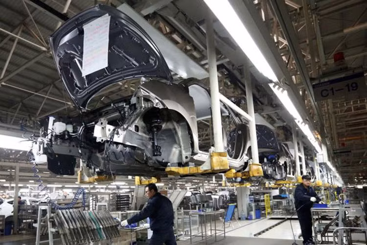 Khach hang mua xe Hyundai va Kia buc xuc vi phai cho 30 thang-Hinh-3