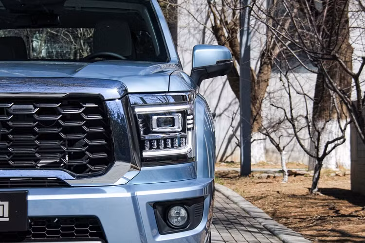 Đây là mẫu xe bán tải mới được bán tại thị trường Trung Quốc vào hồi tháng 3 năm nay. Tại thị trường nội địa, mẫu giá xe GWM King Kong Cannon dao động từ 88.800 - 123.800 Nhân dân tệ (khoảng 311 - 433 triệu đồng) cho 12 bản trang bị.