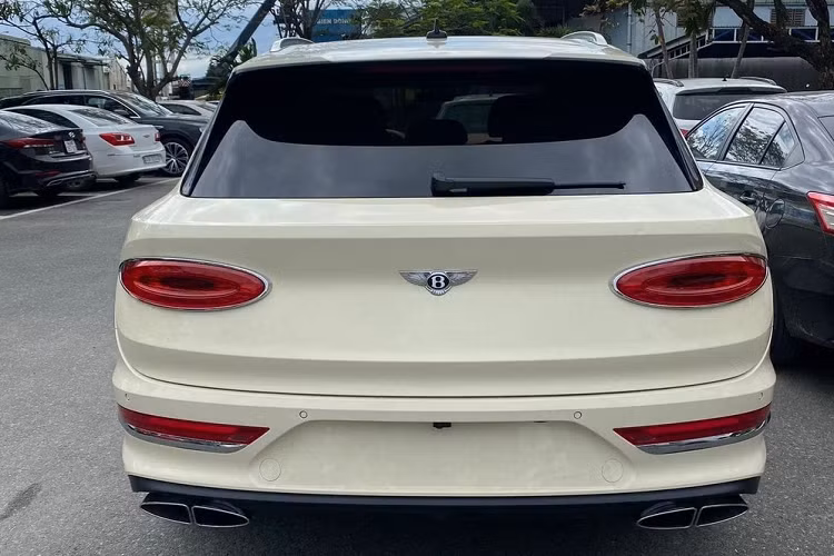 Dai gia Binh Thuan tau SUV Bentley Bentayga hon 18 ty dong-Hinh-3