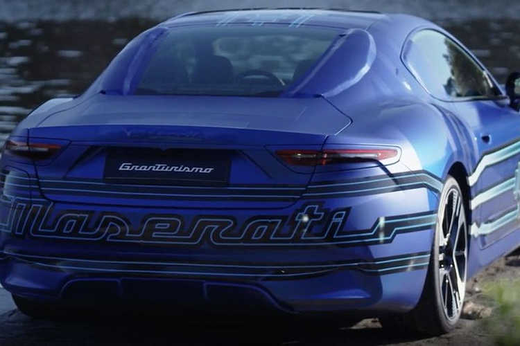 Thông tin chi tiết về Maserati GranTurismo Folgore chạy điện sẽ được nhà sản xuất công bố trong những tháng tới. Dự kiến, chiếc coupe này sẽ được ra mắt vào năm 2023. Maserati GranTurismo Folgore sẽ là mẫu xe “khai hoả” cho kế hoạch điện hóa của hãng từ nay cho đến năm 2030.