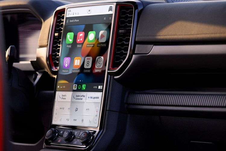 Hiện chưa rõ khi nào Ford Việt Nam mới có ý định mang chiếc bản tải Ranger Raptor 2023 về nước để ra mắt với các khách hàng, tuy nhiên, một số dân chơi đang có ý định sớm sở hữu xe Ford Ranger Raptor thế hệ mới theo cách mua xe từ thị trường Campuchia.