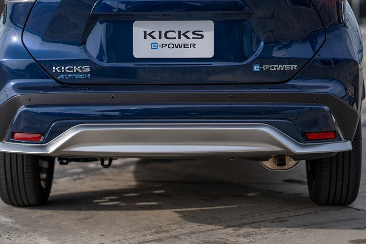 Theo đó, bản S tiêu chuẩn bị loại bỏ ở Nissan Kicks mới trong khi bản Autotech cao cấp nhất được thêm vào. Nhờ đó, mẫu xe SUV Nissan Kicks Autotech 2022 hạng B này ở thị trường Thái Lan vẫn có 4 phiên bản là E, V, VL và Autotech.