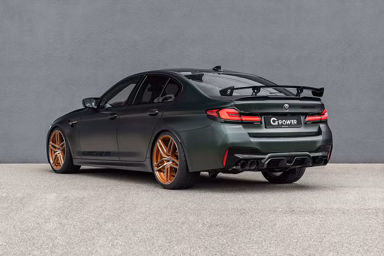 Để có được những nâng cấp này, người dùng sẽ phải chi trả số tiền khoảng 119.000 Euro. Bên cạnh chiếc G5M CS Hurricane RR hàng đầu, G-Power cũng cung cấp các gói điều chỉnh nhẹ nhàng hơn cho M5 CS đã được ra mắt vào năm ngoái.