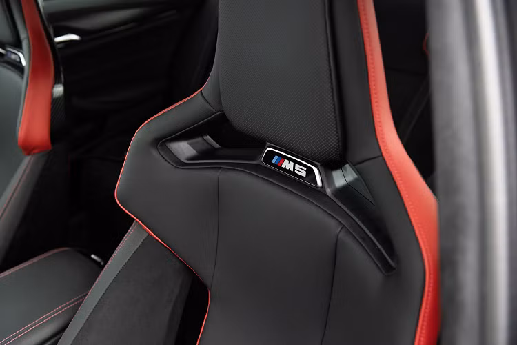 G-Power cũng đã nâng giới hạn tốc độ tối đa lên 333 km/h nhằm tăng thêm phần thú vị cho những chuyến đi.