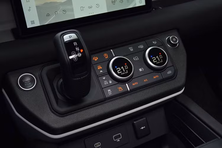 Land Rover Defender 75th Limited Edition ra mat, tu 2,2 ty dong-Hinh-6