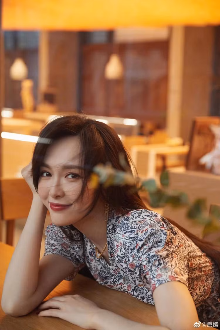 Hoi ba me mot con cua Cbiz ngay cang “lao hoa nguoc”-Hinh-6