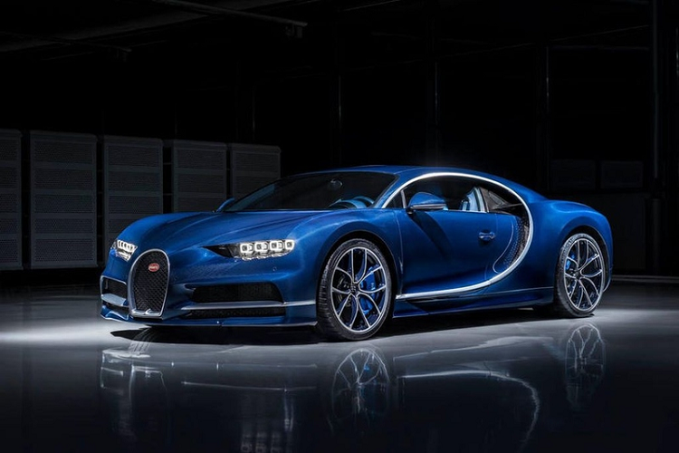 Danh sách tùy chọn của Bugatti Chiron là vô hạn, tuy nhiên, chúng có thể tham khảo một vài tùy chọn nổi bật thông qua chiếc Bugatti Chiron trị giá 4,3 triệu USD (khoảng 97,9 tỷ đồng) trong bài.