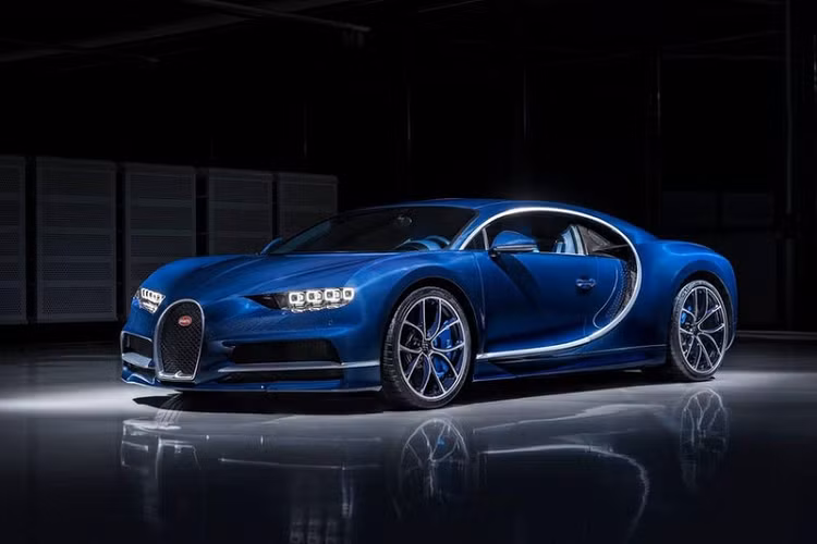 Danh sách tùy chọn của Bugatti Chiron là vô hạn, tuy nhiên, chúng có thể tham khảo một vài tùy chọn nổi bật thông qua chiếc Bugatti Chiron trị giá 4,3 triệu USD (khoảng 97,9 tỷ đồng) trong bài.