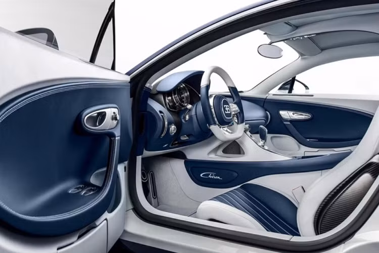 Bugatti Chiron hàng hiếm được trang bị động cơ W16 8.0L, đi kèm 4 bộ tăng áp, sản sinh công suất 1.500 mã lực và mô-men xoắn lên đến 1.600 Nm.