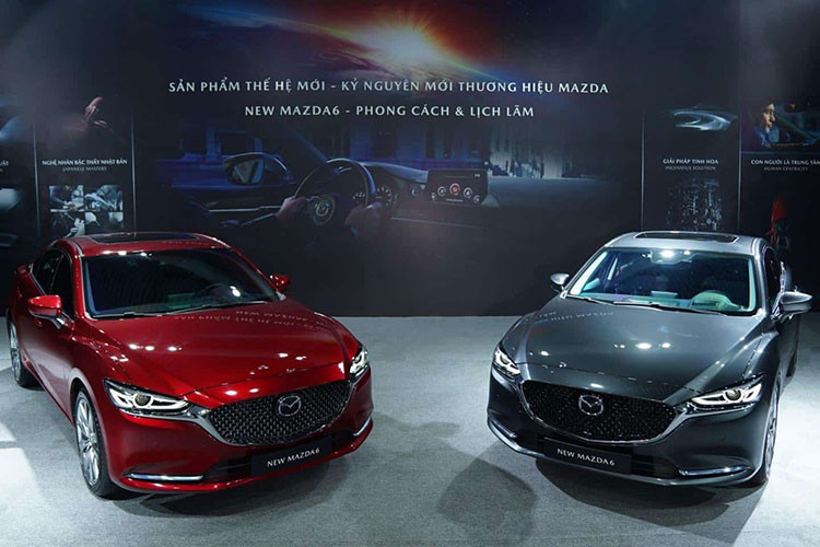 Mặt khác, từ đầu tháng 7 âm lịch - Mazda3 và Mazda6 cũng đã được áp dụng chương trình ưu đãi riêng (Mazda3 giảm tới 60 triệu đồng). Hay mẫu Mazda 2 thế hệ mới cũng đang được giảm từ 25-40 triệu đồng. Mức giảm giá khuyến mãi các mẫu xe khác nhau giữa các đại lý.
